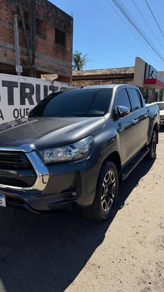 TOYOTA HILUX 2.8 D-4D TURBO DIESEL CD SRV 4X4 AUTOMÁTICO